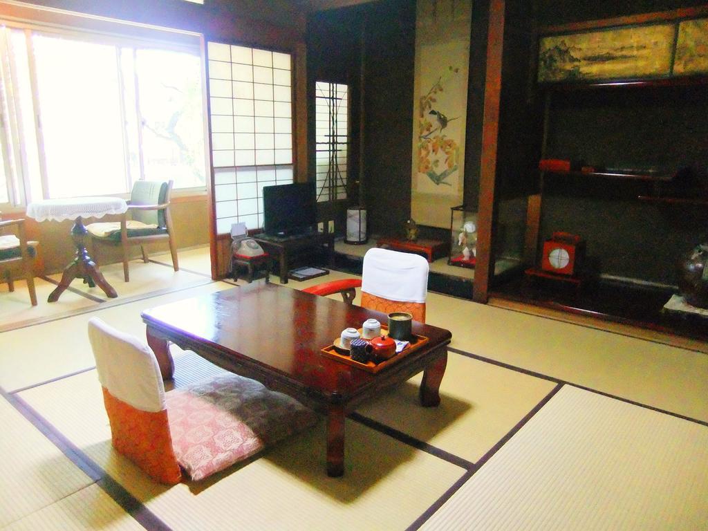 Sumiyoshi Ryokan Такаяма Номер фото