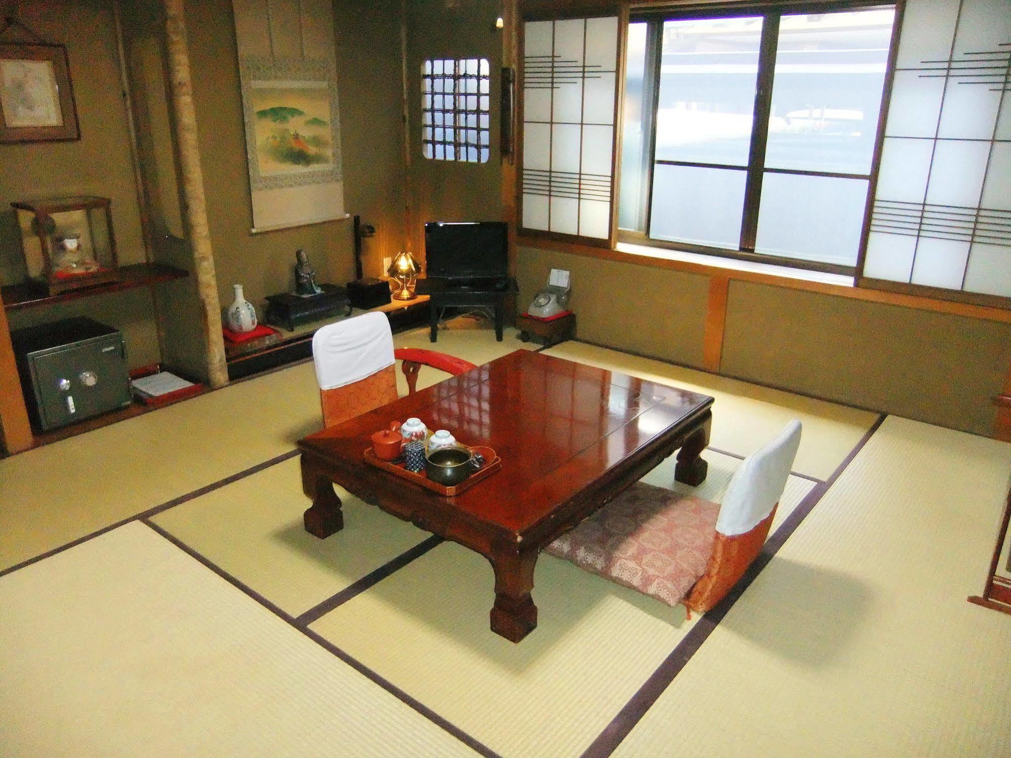 Sumiyoshi Ryokan Такаяма Екстер'єр фото